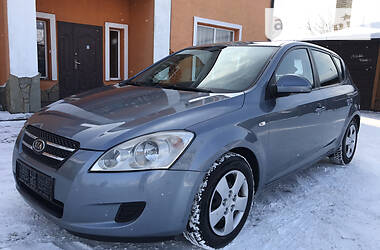 Хэтчбек Kia Ceed 2007 в Самборе