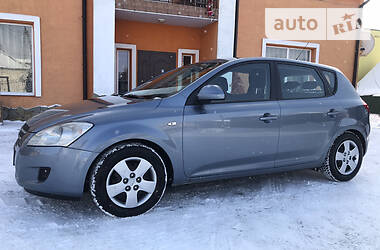 Хэтчбек Kia Ceed 2007 в Самборе