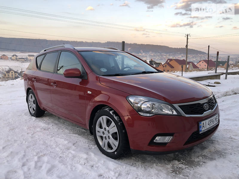 Универсал Kia Ceed 2011 в Бережанах