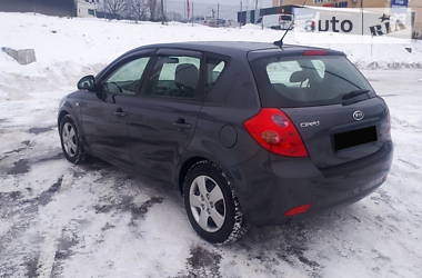 Хэтчбек Kia Ceed 2008 в Киеве