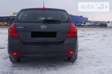 Хэтчбек Kia Ceed 2008 в Киеве