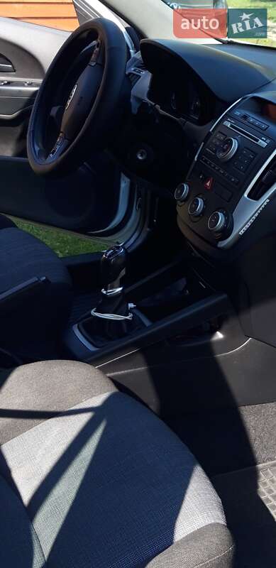 Хетчбек Kia Ceed 2011 в Стрию