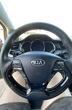 Хэтчбек Kia Ceed 2013 в Львове