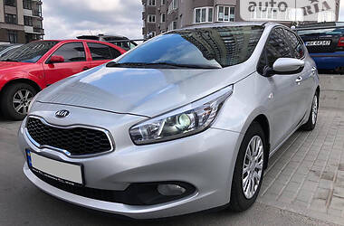 Хетчбек Kia Ceed 2012 в Києві