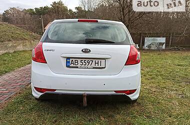 Хэтчбек Kia Ceed 2010 в Виннице