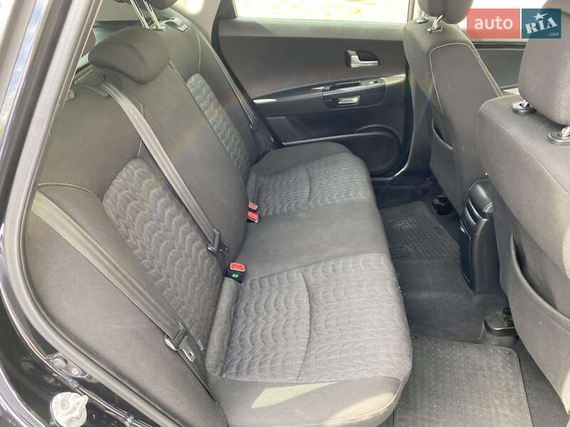 Седан Kia Ceed 2010 в Виннице