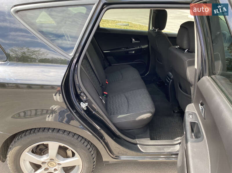 Седан Kia Ceed 2010 в Виннице