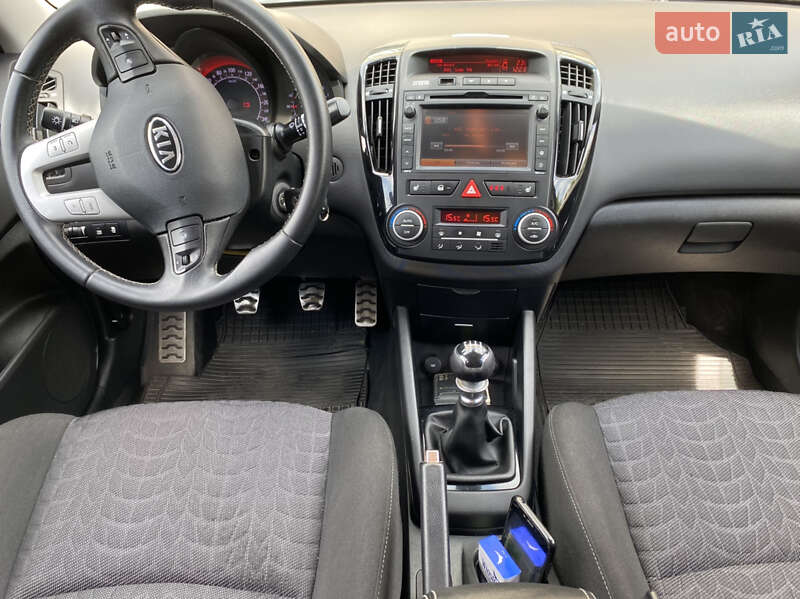 Седан Kia Ceed 2010 в Виннице