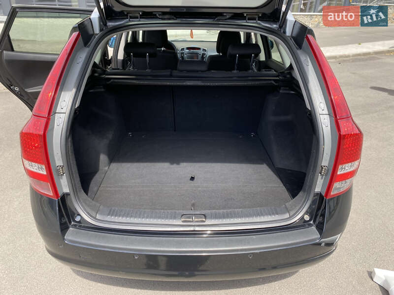 Седан Kia Ceed 2010 в Виннице