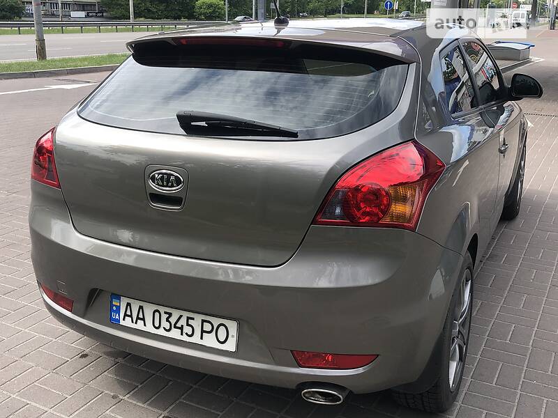 Купе Kia Ceed 2008 в Киеве