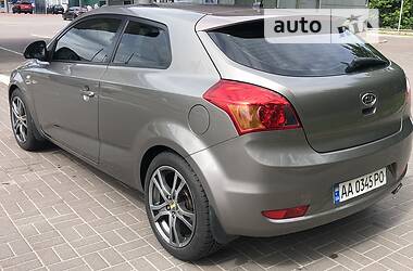 Купе Kia Ceed 2008 в 