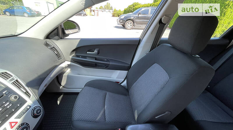 Универсал Kia Ceed 2008 в Стрые