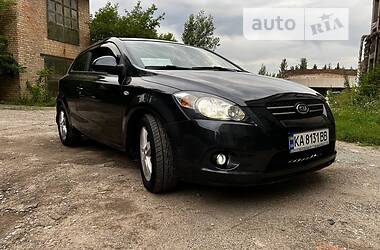 Хэтчбек Kia Ceed 2008 в Киеве