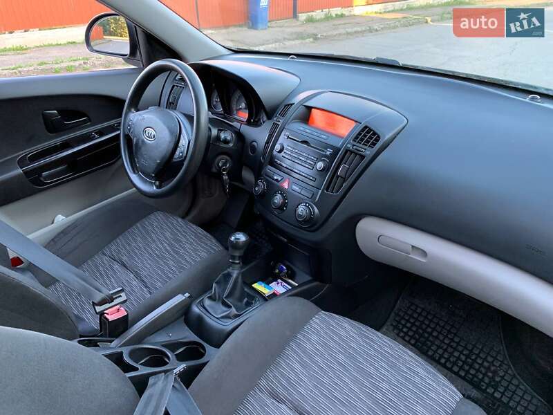 Хетчбек Kia Ceed 2007 в Коломиї фото 2 Хетчбек Kia Ceed 2007 в Коломиї