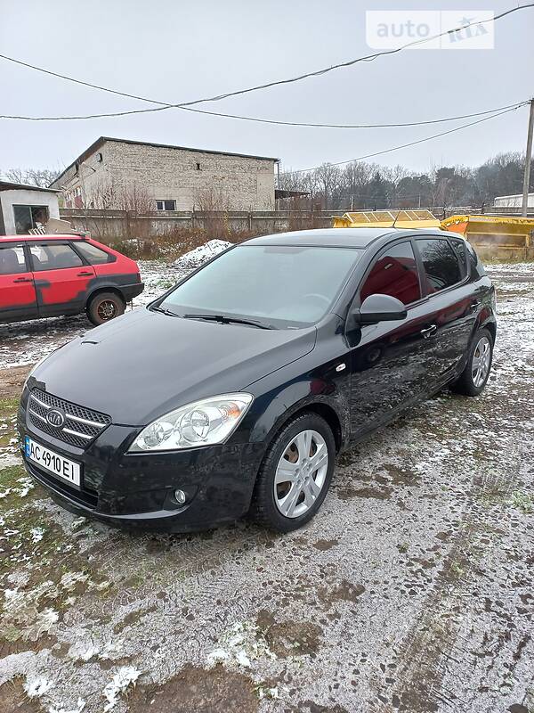 Хетчбек Kia Ceed 2008 в Луцьку