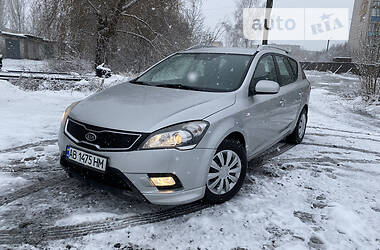 Универсал Kia Ceed 2011 в Буче