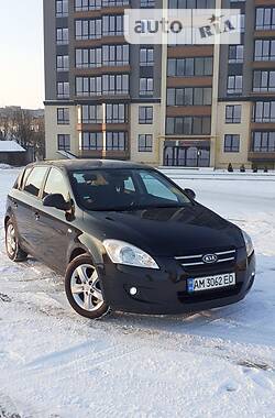 Хэтчбек Kia Ceed 2008 в Житомире