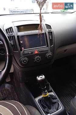 Універсал Kia Ceed 2007 в Старому Самборі