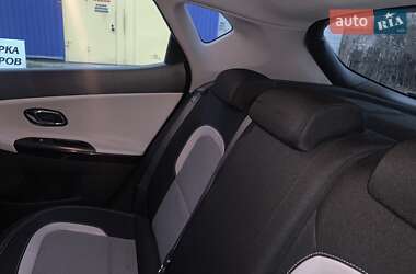 Хэтчбек Kia Ceed 2013 в Запорожье