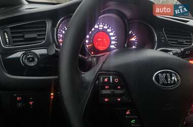 Хэтчбек Kia Ceed 2013 в Запорожье