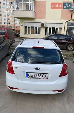 Хетчбек Kia Ceed 2010 в Чернівцях