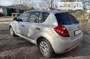 Хэтчбек Kia Ceed 2008 в Новом Буге