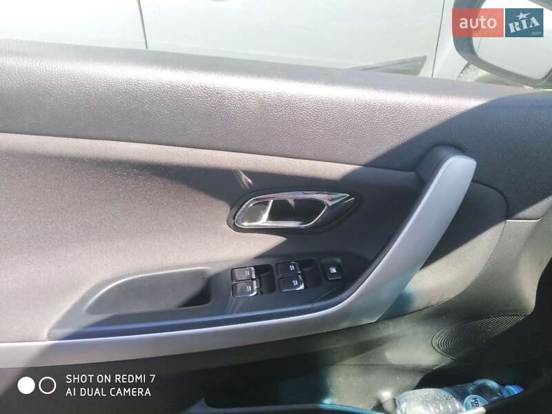 Хэтчбек Kia Ceed 2016 в Калуше