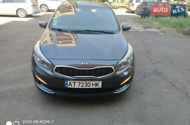Хэтчбек Kia Ceed 2016 в Калуше