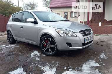 Хэтчбек Kia Ceed 2007 в Борщеве