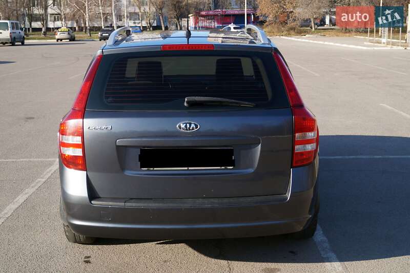 Универсал Kia Ceed 2008 в Запорожье