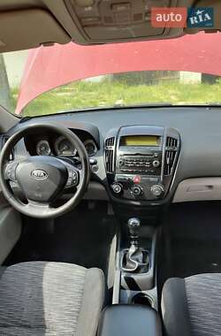 Универсал Kia Ceed 2009 в Василькове