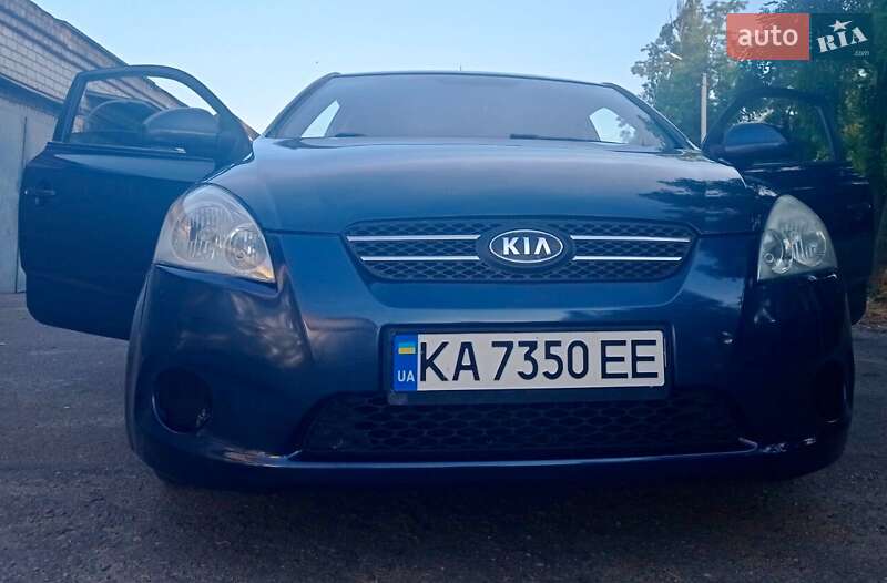 Хэтчбек Kia Ceed 2008 в Кременчуге фото 8 Хэтчбек Kia Ceed 2008 в Кременчуге