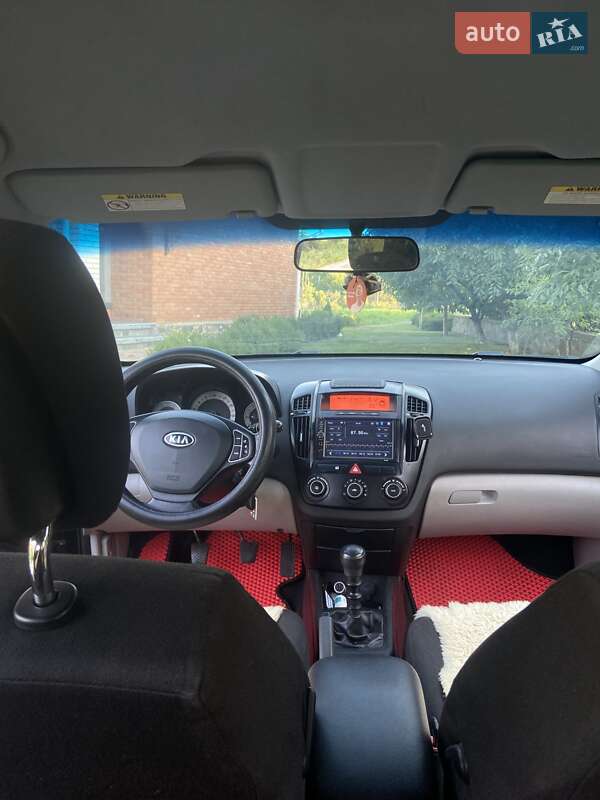 Хэтчбек Kia Ceed 2008 в Киеве