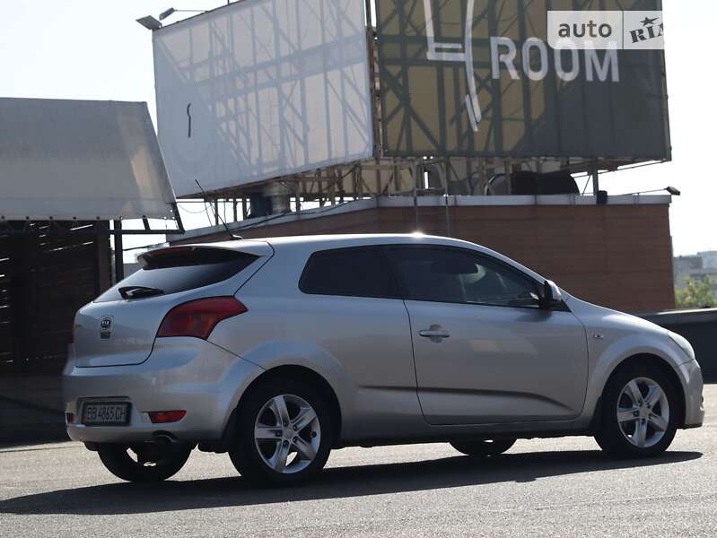 Хетчбек Kia Ceed 2008 в Києві