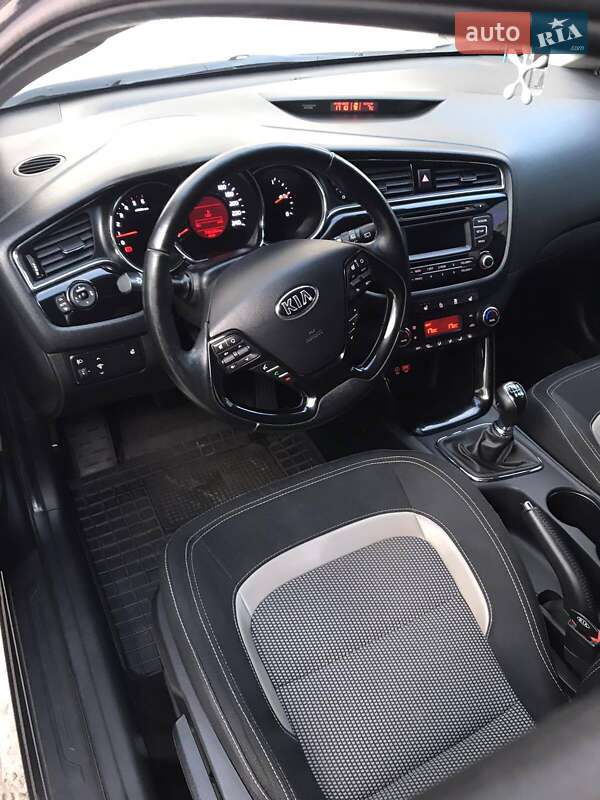 Универсал Kia Ceed 2018 в Глухове