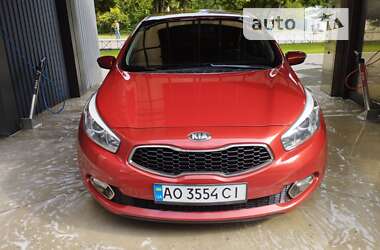 Хэтчбек Kia Ceed 2012 в Ужгороде