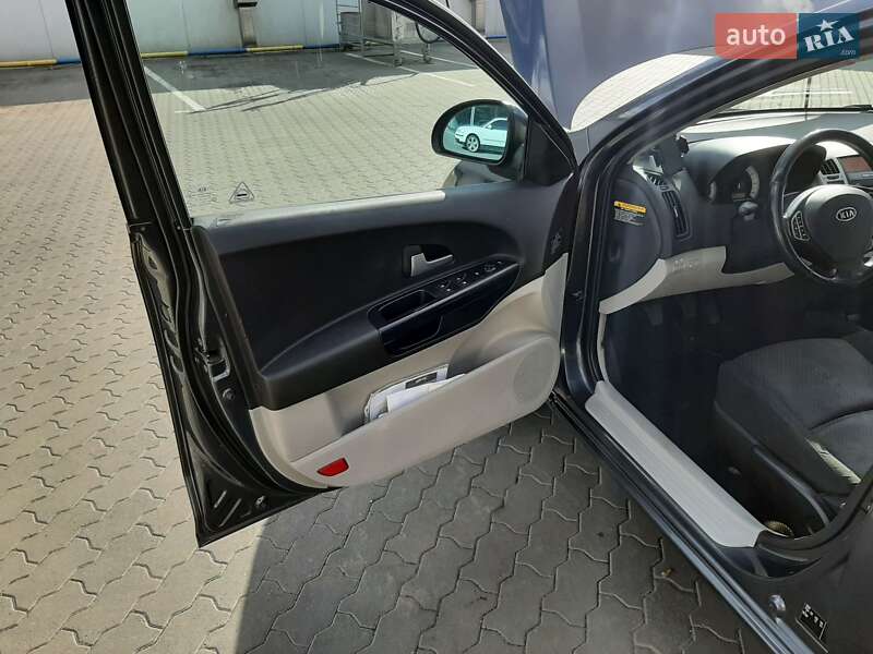 Универсал Kia Ceed 2007 в Луцке фото 5 Универсал Kia Ceed 2007 в Луцке