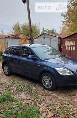 Хэтчбек Kia Ceed 2008 в Харькове