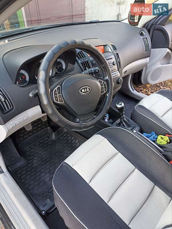 Універсал Kia Ceed 2008 в Горішніх Плавнях