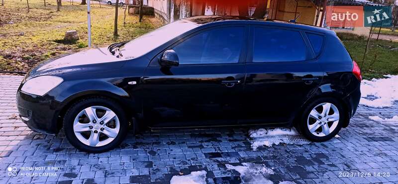 Хэтчбек Kia Ceed 2008 в Мукачево фото 2 Хэтчбек Kia Ceed 2008 в Мукачево