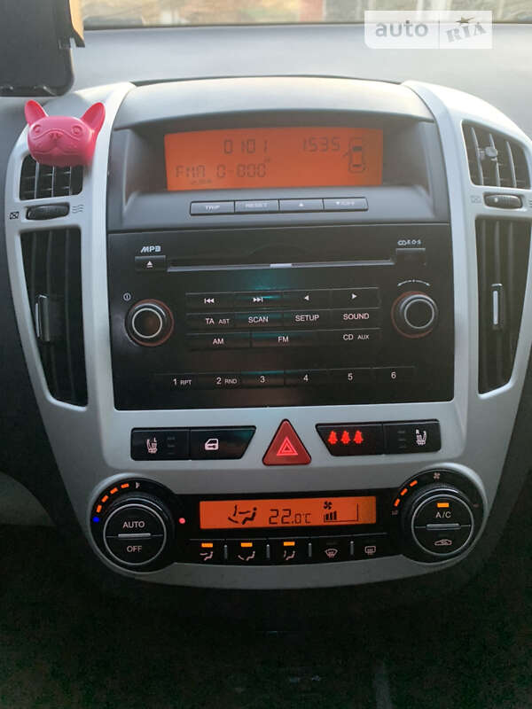 Универсал Kia Ceed 2008 в Самборе