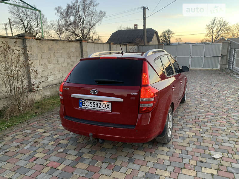 Универсал Kia Ceed 2008 в Самборе