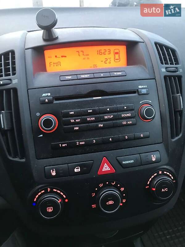 Хетчбек Kia Ceed 2007 в Полтаві фото 11 Хетчбек Kia Ceed 2007 в Полтаві