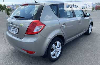 Хетчбек Kia Ceed 2009 в Одесі