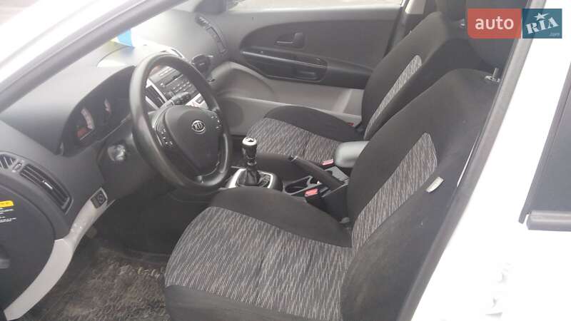 Універсал Kia Ceed 2009 в Дніпрі