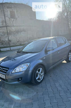 Хэтчбек Kia Ceed 2007 в Бережанах