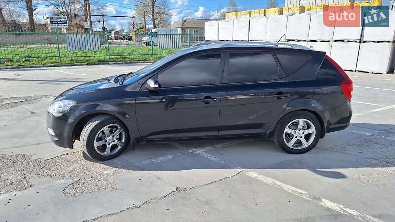 Универсал Kia Ceed 2011 в Первомайске