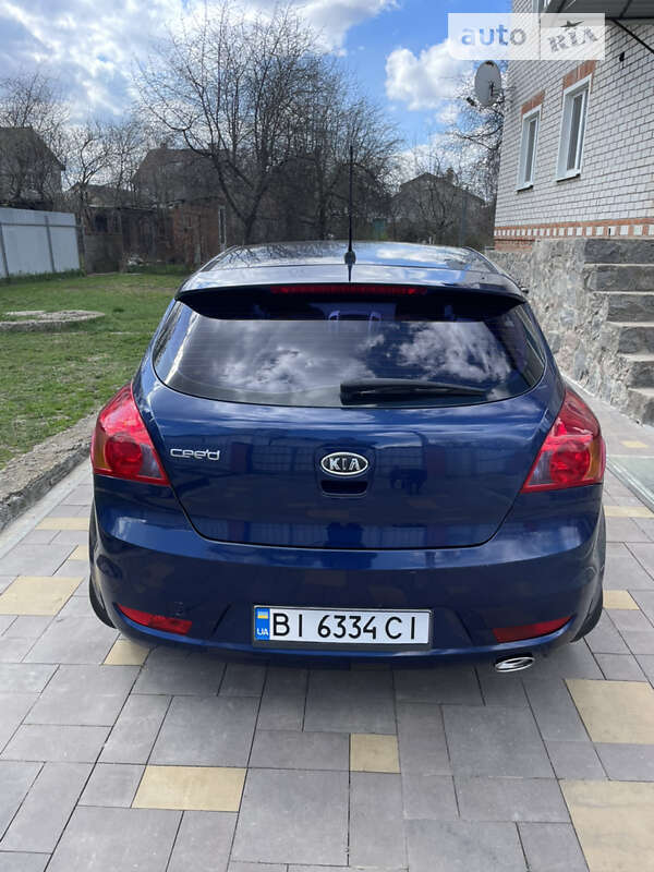 Хэтчбек Kia Ceed 2008 в Полтаве
