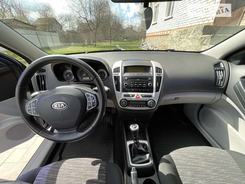 Хэтчбек Kia Ceed 2008 в Полтаве