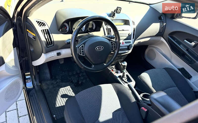 Хетчбек Kia Ceed 2008 в Львові